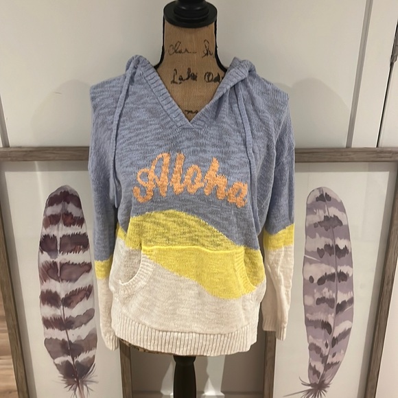 Lou & Grey Aloha pullover - Picture 2 of 8